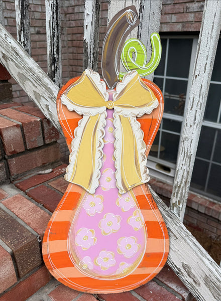 QMC Tall Pumpkin With Bow